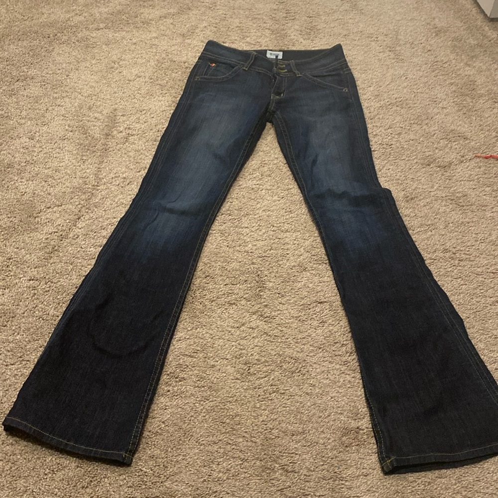 Hudson jeans mid rise never worn boot cut excellent condition,  never washed